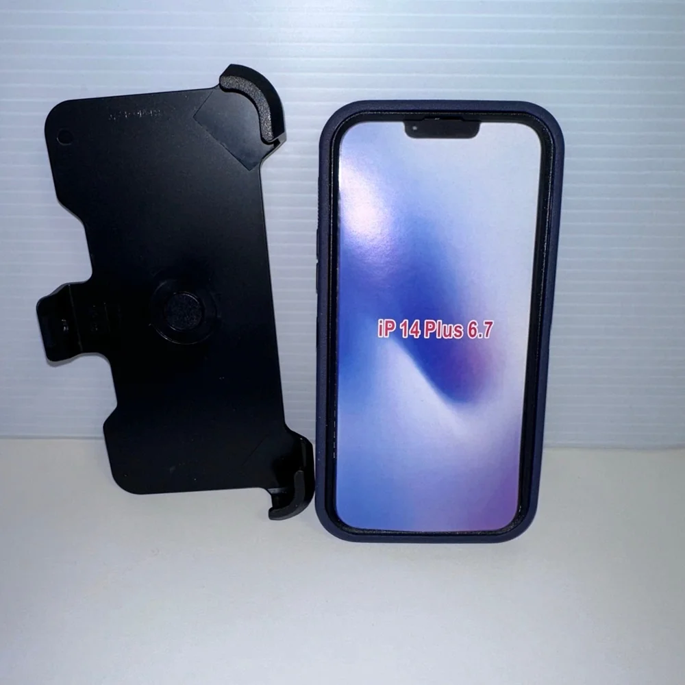 New in Packaging Cell Phone Case for iPhone 14 Plus Hip Clip Dark Blue & Black